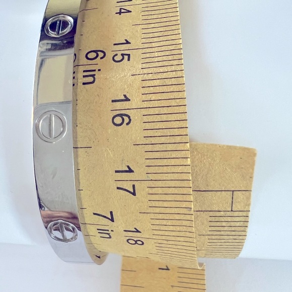 White bangles - Picture 6 of 6